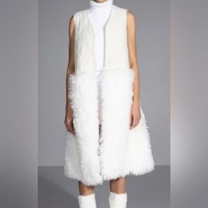Akira: Quilted Vest with Faux Fur in Winter White (size S)